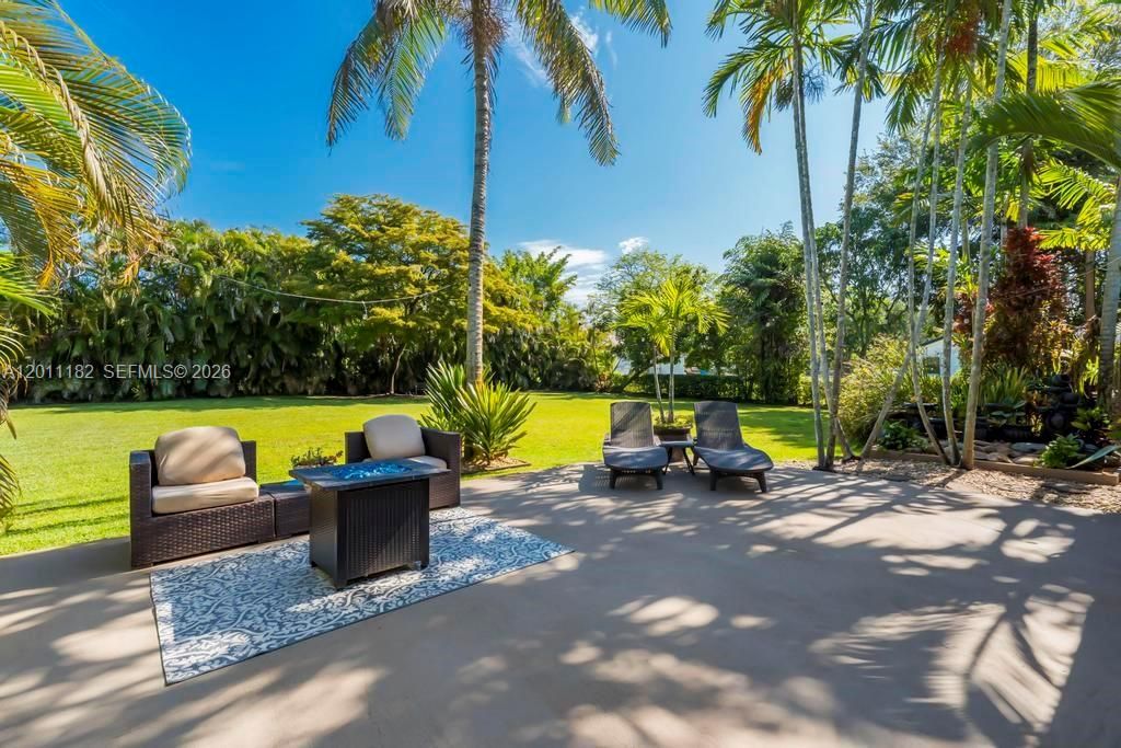 Activo con contrato: $1,250,000 (4 camas, 3 baños, 3193 Pies cuadrados)