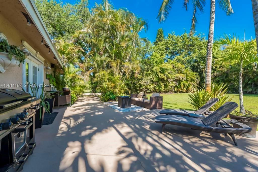 Activo con contrato: $1,250,000 (4 camas, 3 baños, 3193 Pies cuadrados)