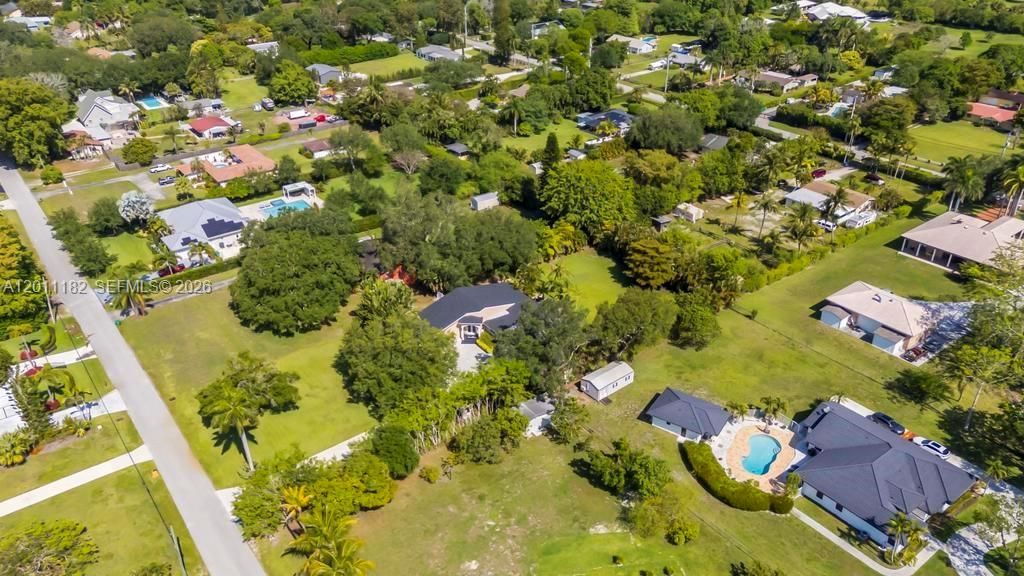 Activo con contrato: $1,250,000 (4 camas, 3 baños, 3193 Pies cuadrados)