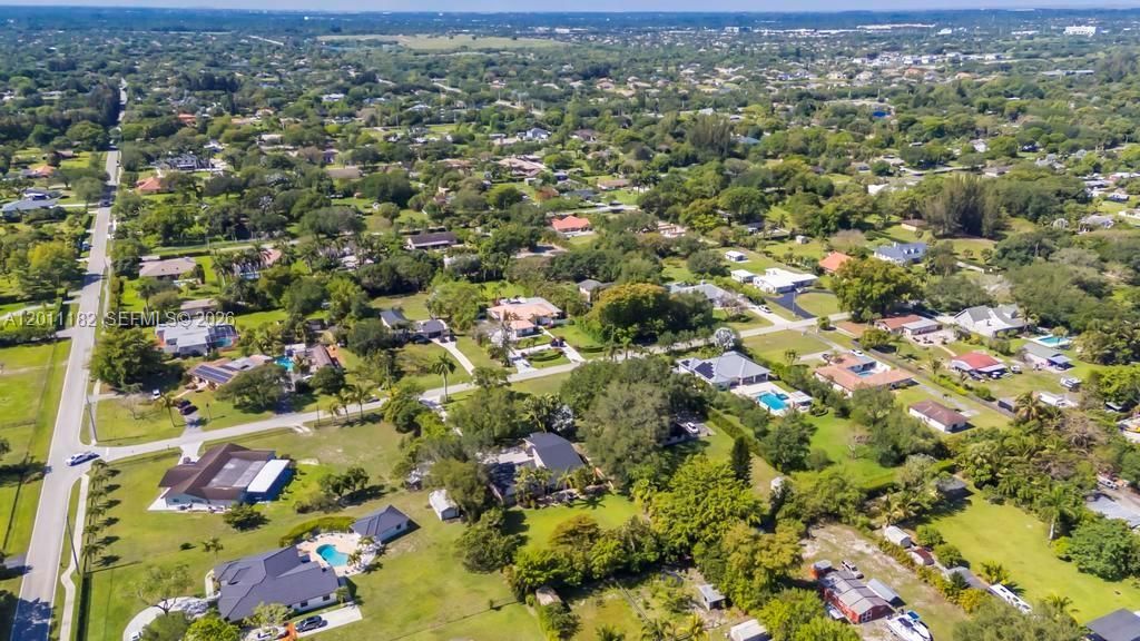 Activo con contrato: $1,250,000 (4 camas, 3 baños, 3193 Pies cuadrados)