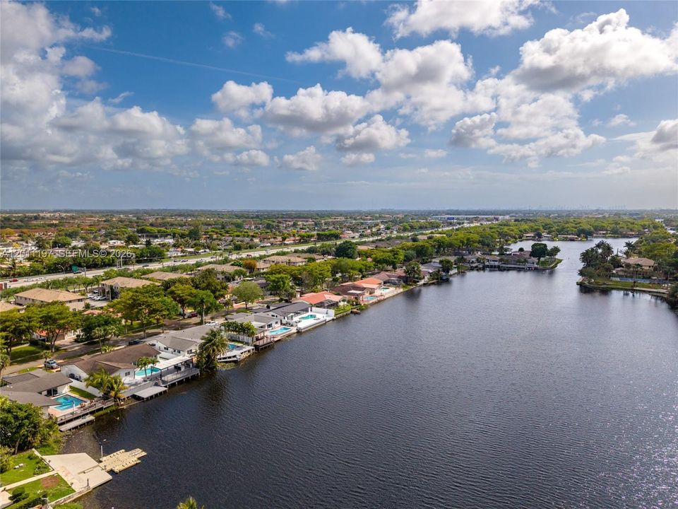 For Sale: $1,399,000 (4 beds, 3 baths, 2426 Square Feet)