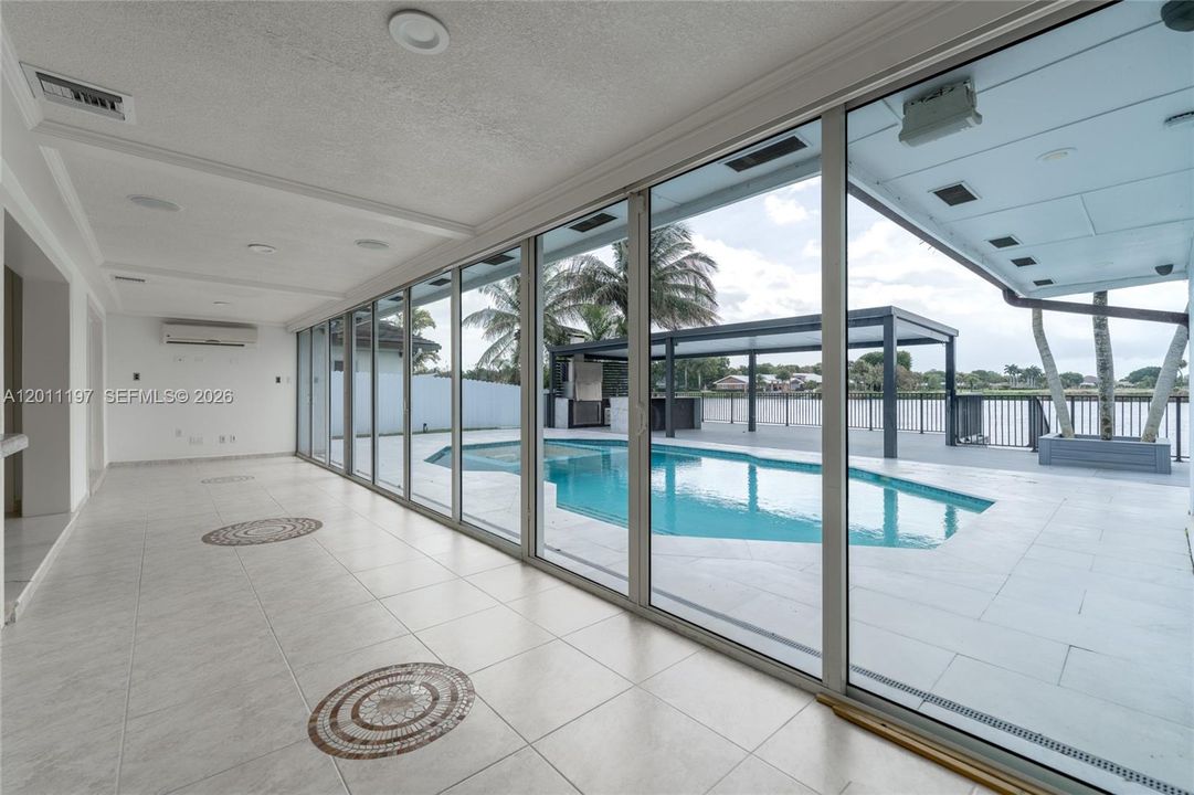 For Sale: $1,399,000 (4 beds, 3 baths, 2426 Square Feet)