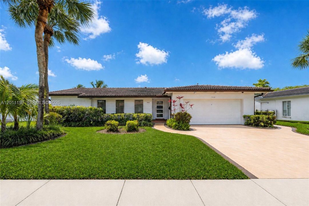 For Sale: $1,399,000 (4 beds, 3 baths, 2426 Square Feet)