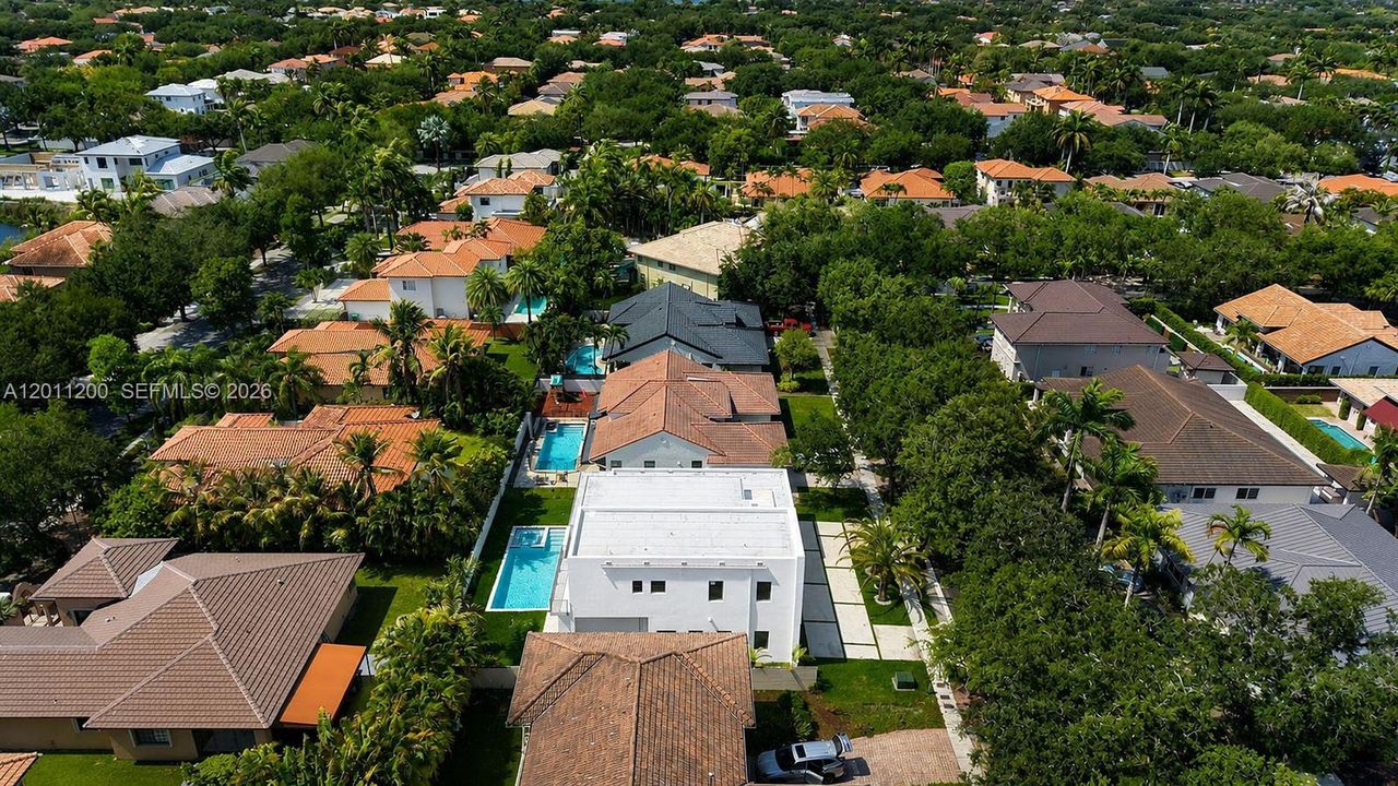 For Sale: $2,499,990 (5 beds, 4 baths, 2940 Square Feet)