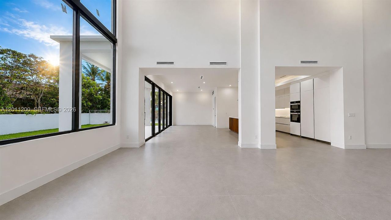 For Sale: $2,499,990 (5 beds, 4 baths, 2940 Square Feet)