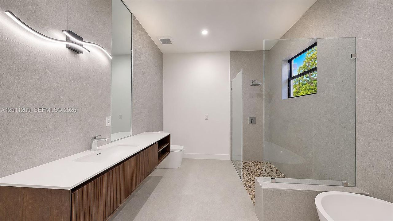 For Sale: $2,499,990 (5 beds, 4 baths, 2940 Square Feet)