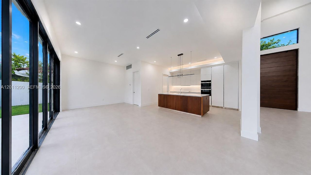 For Sale: $2,499,990 (5 beds, 4 baths, 2940 Square Feet)