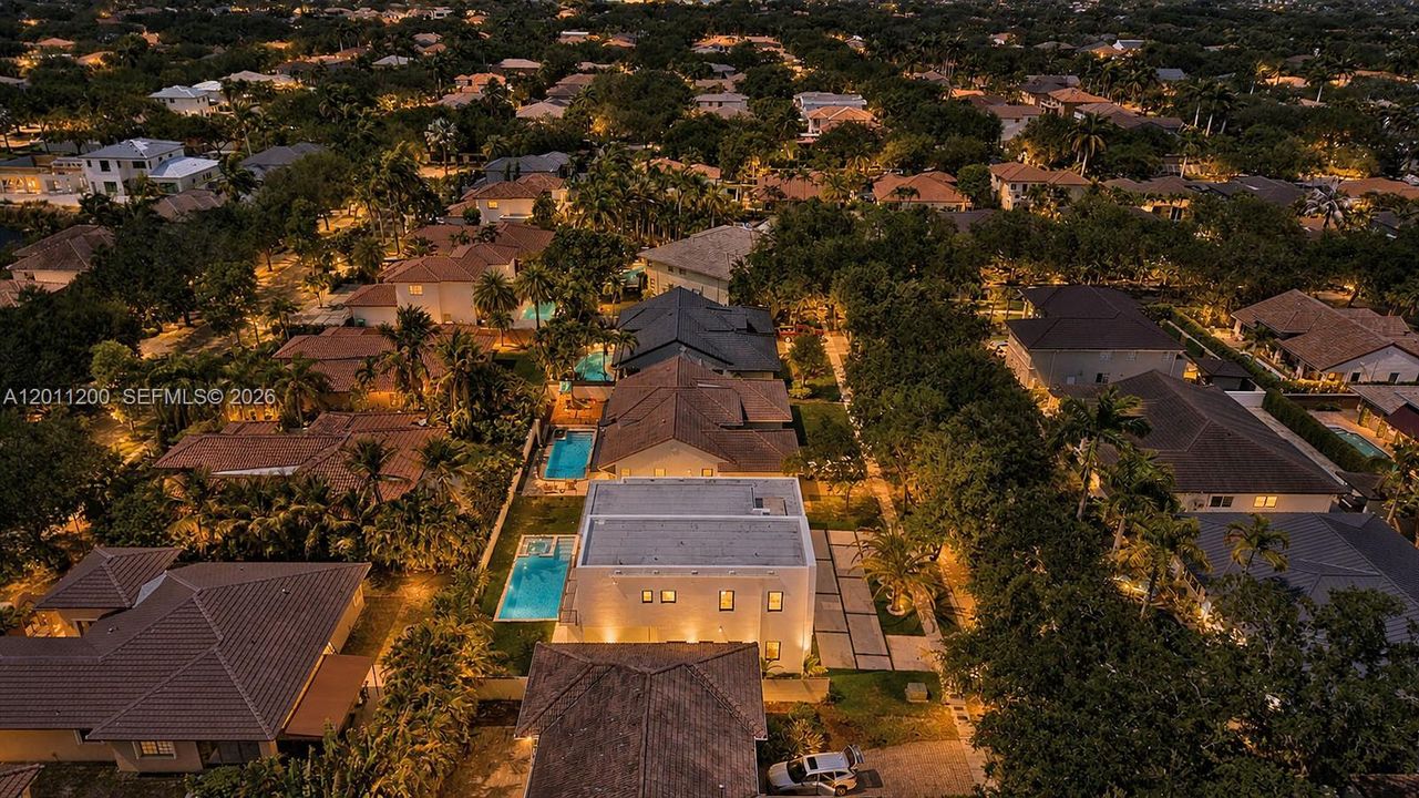 For Sale: $2,499,990 (5 beds, 4 baths, 2940 Square Feet)