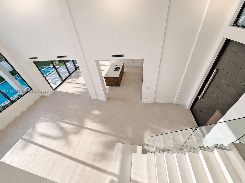 For Sale: $2,499,990 (5 beds, 4 baths, 2940 Square Feet)