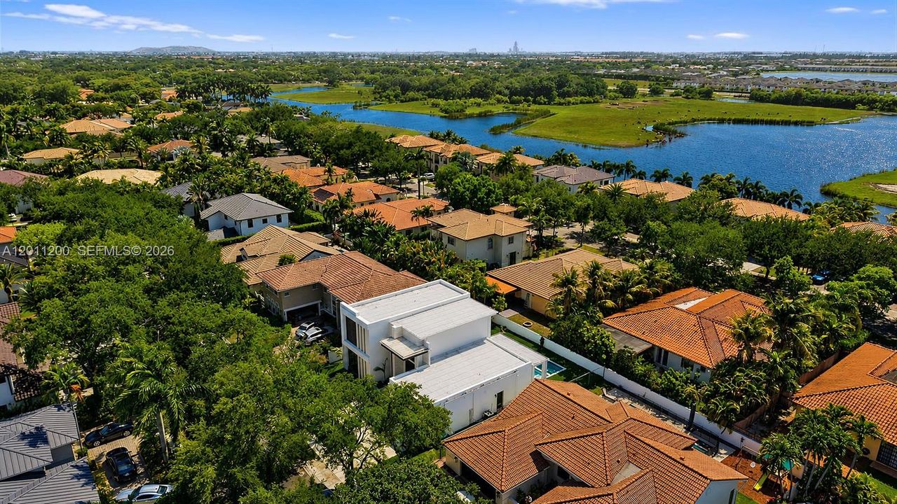 For Sale: $2,499,990 (5 beds, 4 baths, 2940 Square Feet)