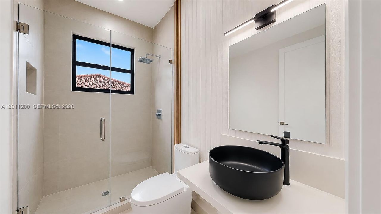 For Sale: $2,499,990 (5 beds, 4 baths, 2940 Square Feet)