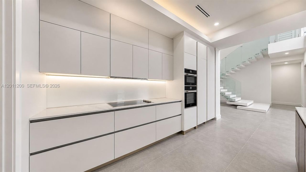 For Sale: $2,499,990 (5 beds, 4 baths, 2940 Square Feet)