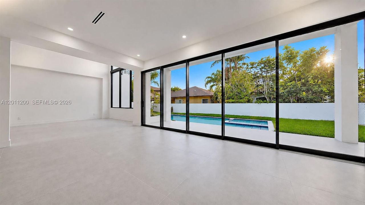 For Sale: $2,499,990 (5 beds, 4 baths, 2940 Square Feet)