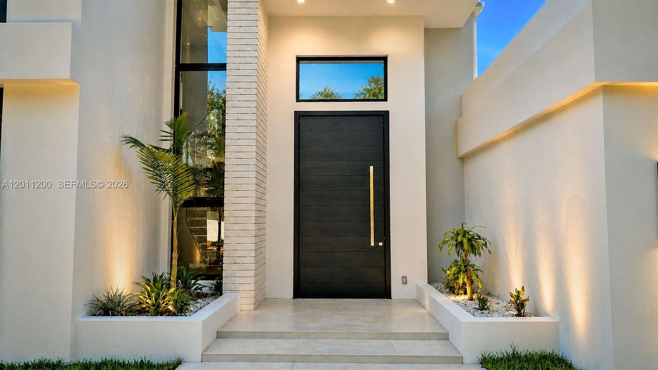 For Sale: $2,499,990 (5 beds, 4 baths, 2940 Square Feet)