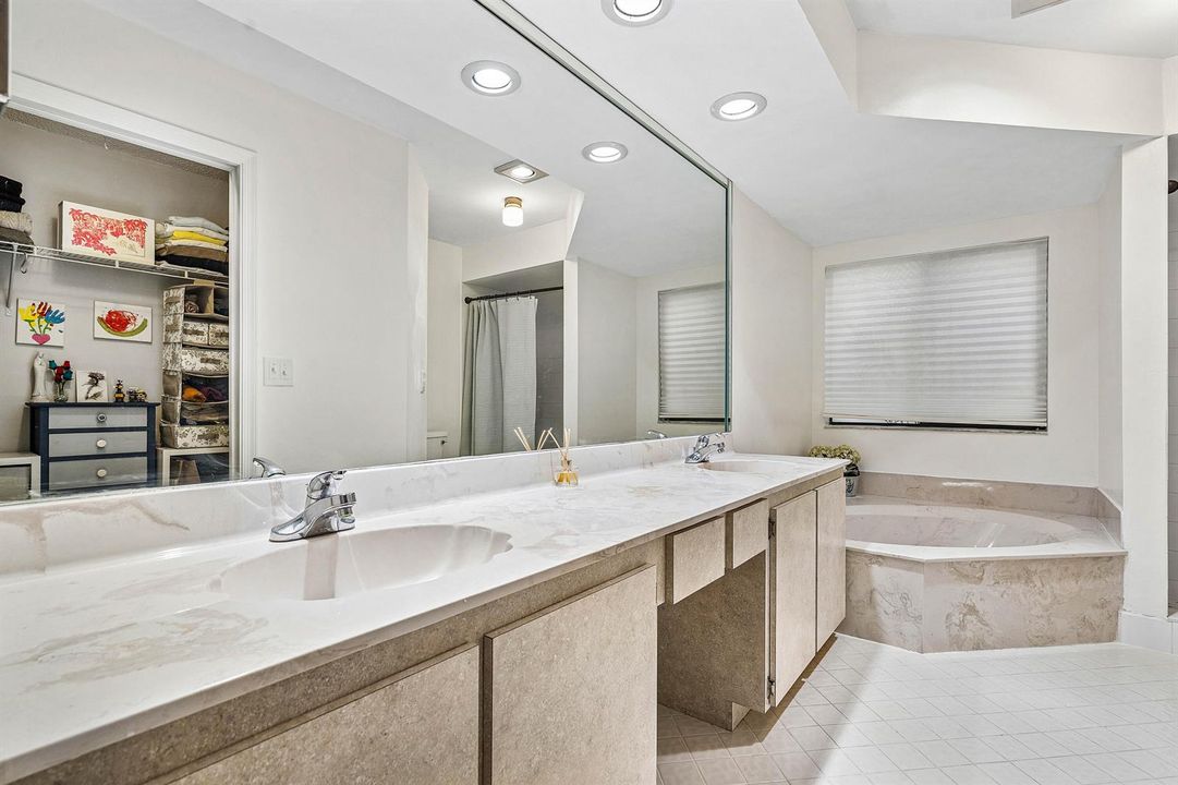 028-7674SolimarCircle-BocaRaton-FL-33433