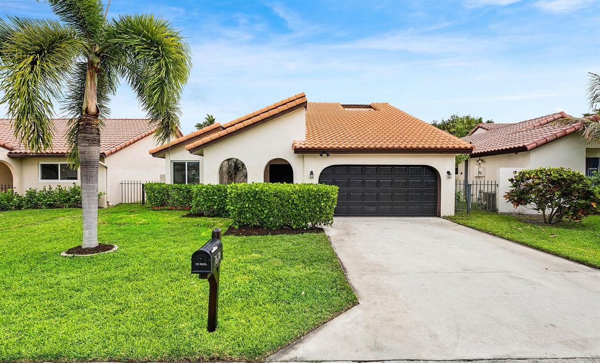 001-7674SolimarCircle-BocaRaton-FL-33433