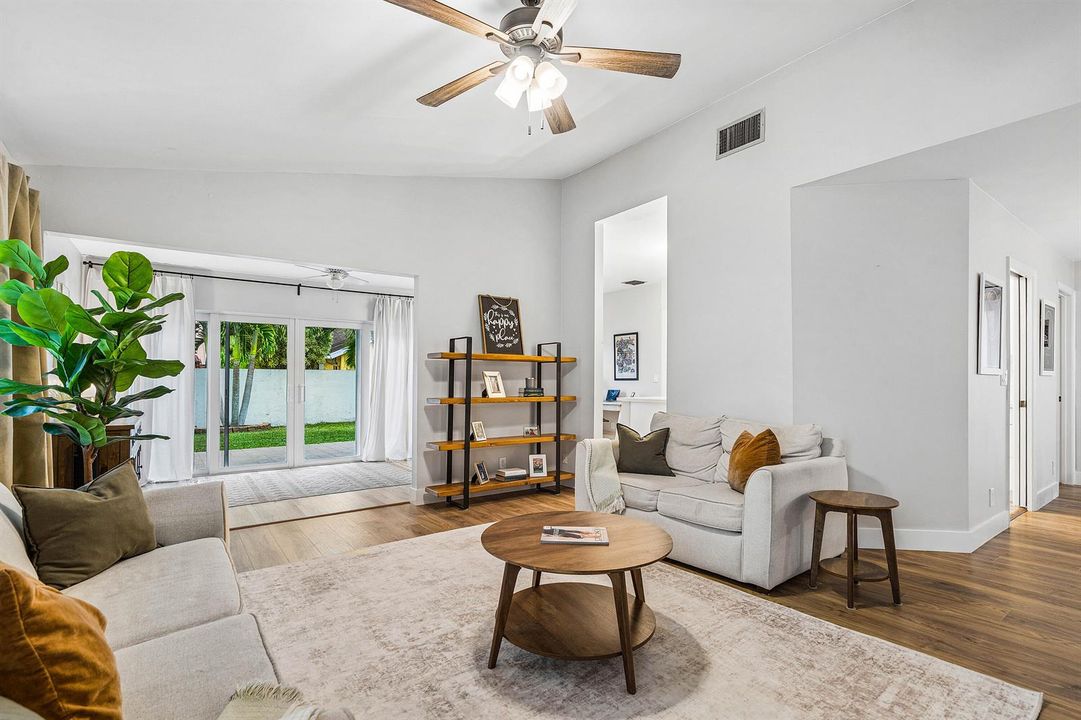 011-7674SolimarCircle-BocaRaton-FL-33433