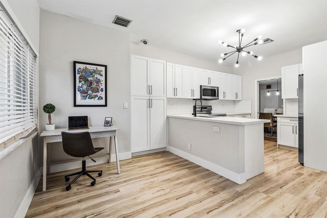 019-7674SolimarCircle-BocaRaton-FL-33433