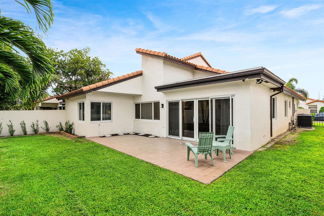034-7674SolimarCircle-BocaRaton-FL-33433