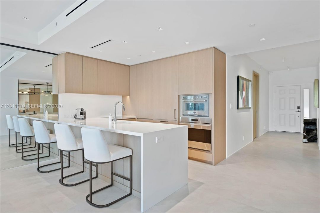 For Sale: $5,500,000 (3 beds, 3 baths, 1875 Square Feet)