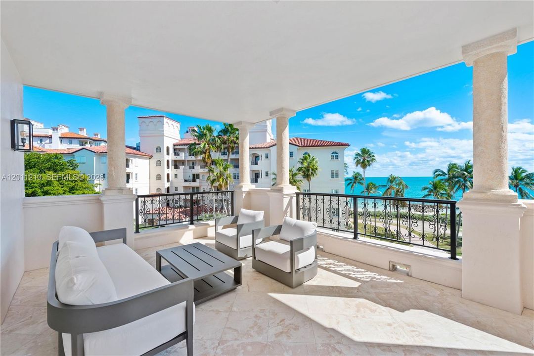 For Sale: $5,500,000 (3 beds, 3 baths, 1875 Square Feet)