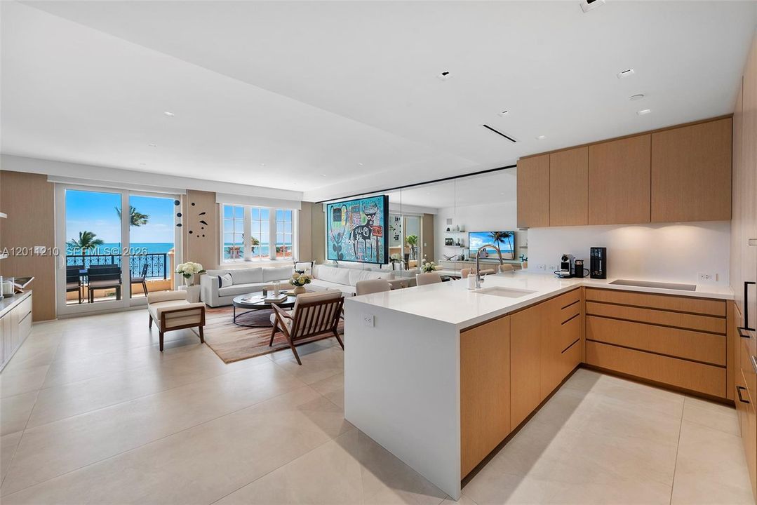 For Sale: $5,500,000 (3 beds, 3 baths, 1875 Square Feet)