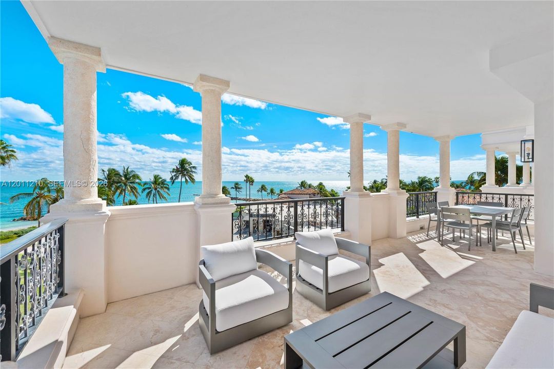 For Sale: $5,500,000 (3 beds, 3 baths, 1875 Square Feet)