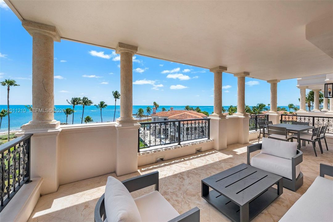For Sale: $5,500,000 (3 beds, 3 baths, 1875 Square Feet)