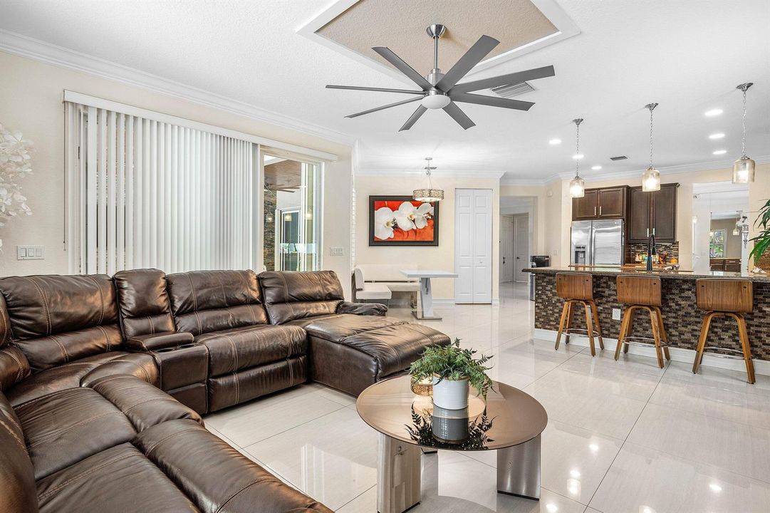 020-11565MantovaBayCircle-BoyntonBeach-F