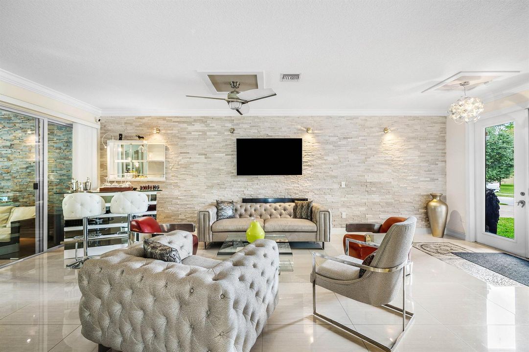 007-11565MantovaBayCircle-BoyntonBeach-F