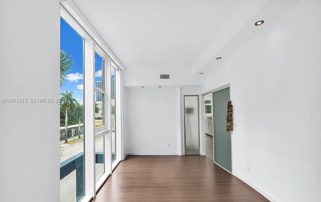 Flexible space ideal for a home office, studio, or reading nook. Perfect for remote work or creative projects.