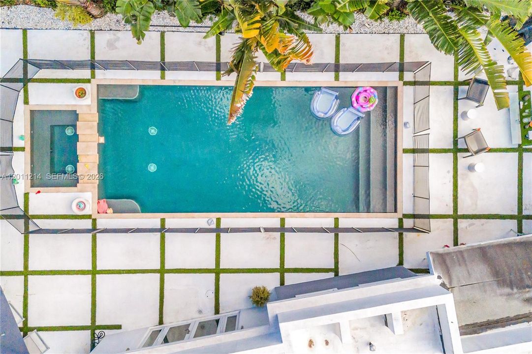 В аренду: $18,000 (4 спален, 3 ванн, 2734 Квадратных фут)