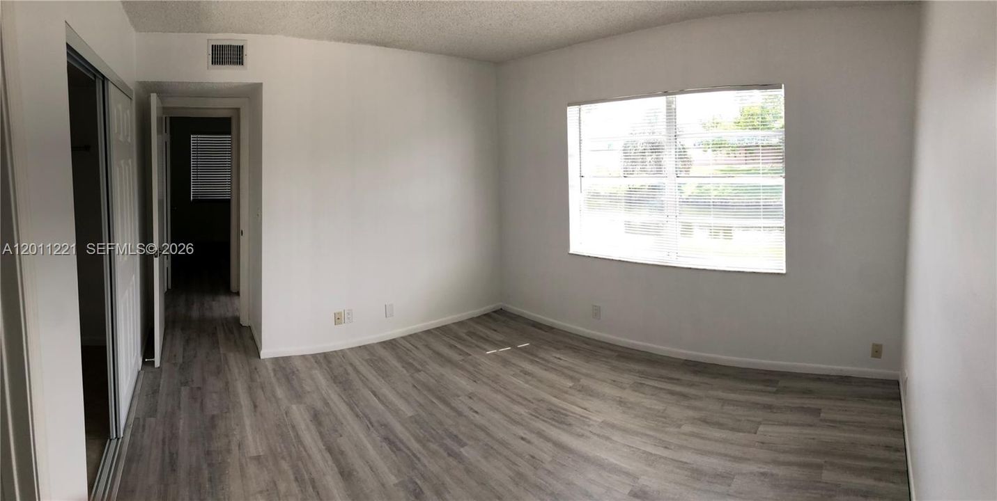 Activo con contrato: $2,100 (2 camas, 2 baños, 768 Pies cuadrados)