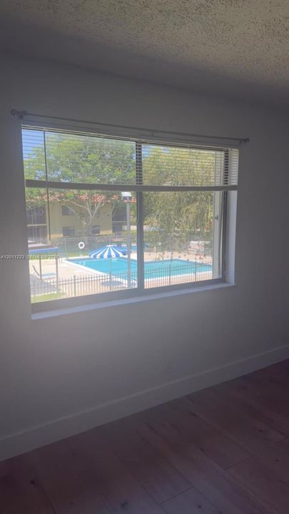 Active With Contract: $2,350 (2 beds, 2 baths, 1231 Square Feet)