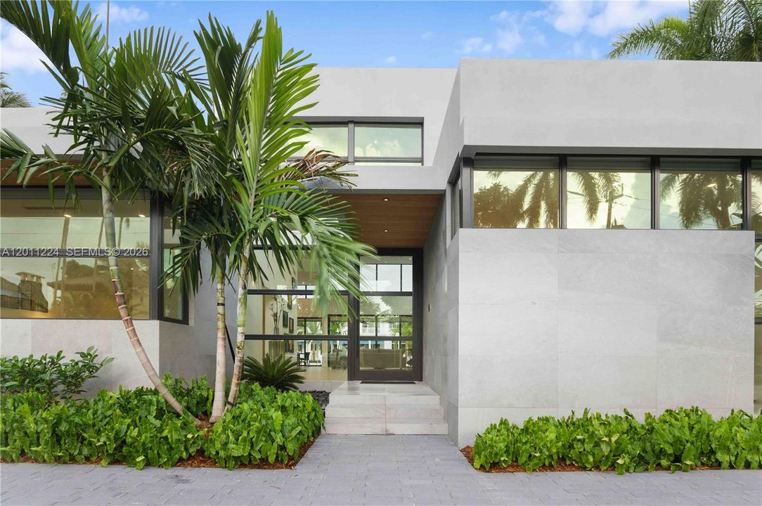 En Renta: $35,000 (4 camas, 4 baños, 4036 Pies cuadrados)