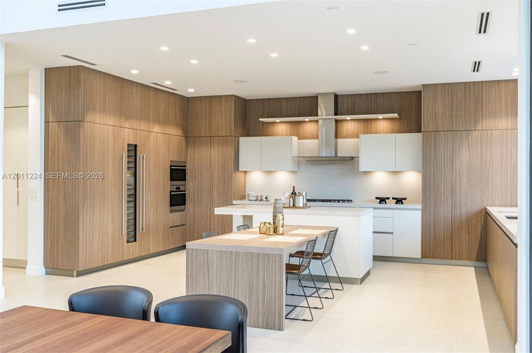 En Renta: $35,000 (4 camas, 4 baños, 4036 Pies cuadrados)