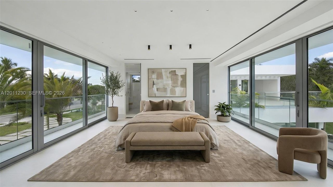 For Sale: $12,999,000 (6 beds, 7 baths, 9035 Square Feet)
