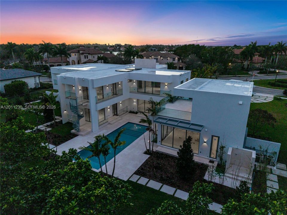 For Sale: $12,999,000 (6 beds, 7 baths, 9035 Square Feet)