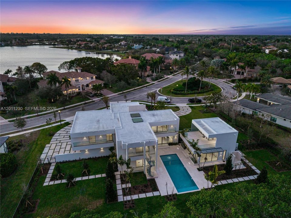 For Sale: $12,999,000 (6 beds, 7 baths, 9035 Square Feet)