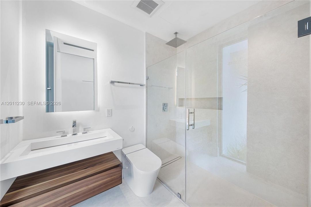 For Sale: $12,999,000 (6 beds, 7 baths, 9035 Square Feet)