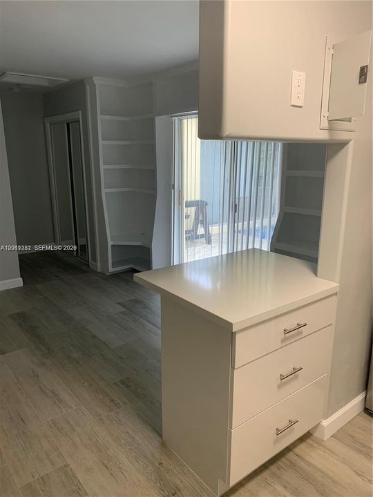 Active With Contract: $1,295 (0 beds, 1 baths, 210 Square Feet)