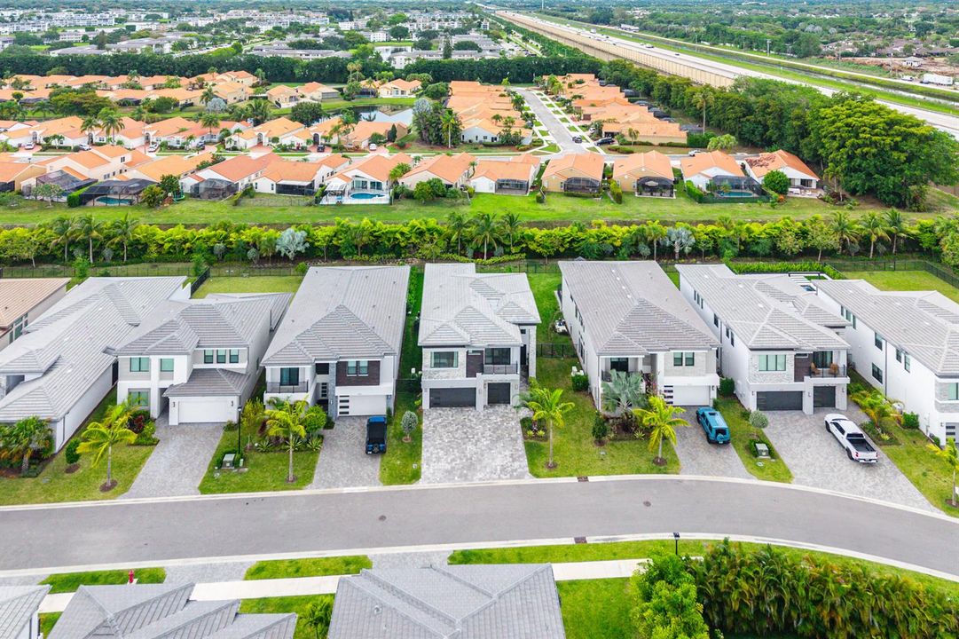 060-8124CrystalDownsAvenue-BocaRaton-FL-