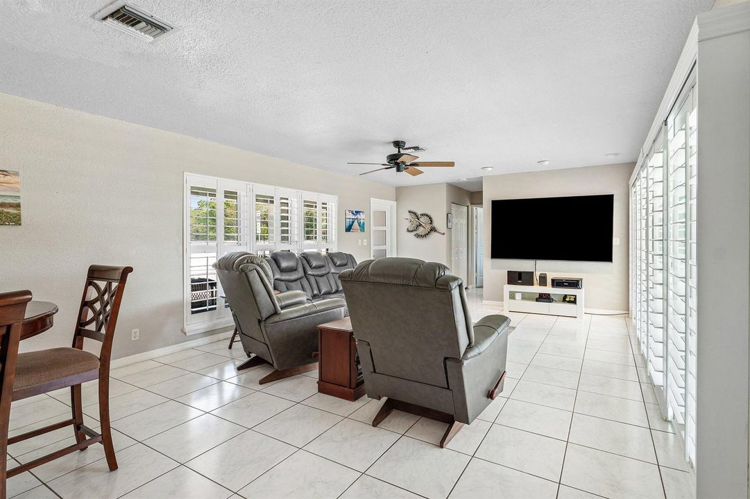 009-598WestPalmettoParkRoad-BocaRaton-FL