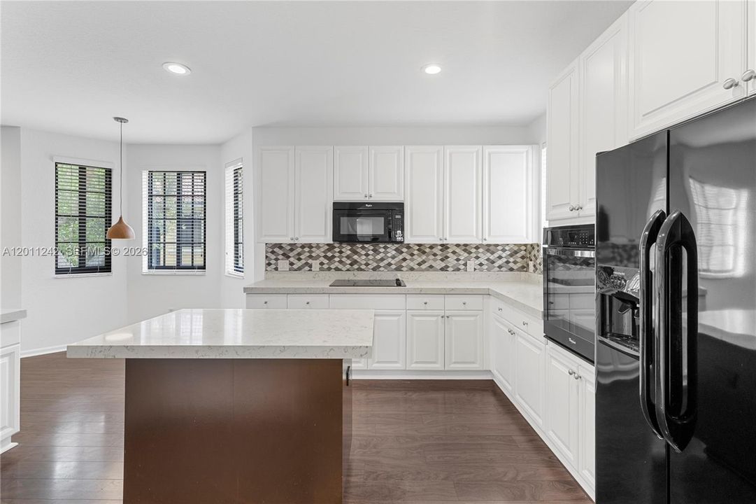 Active With Contract: $699,000 (3 beds, 2 baths, 2290 Square Feet)