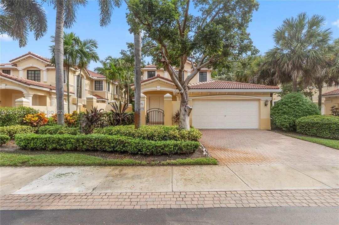 Active With Contract: $699,000 (3 beds, 2 baths, 2290 Square Feet)
