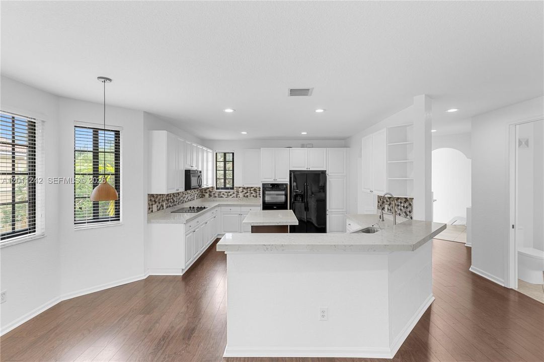 Active With Contract: $699,000 (3 beds, 2 baths, 2290 Square Feet)