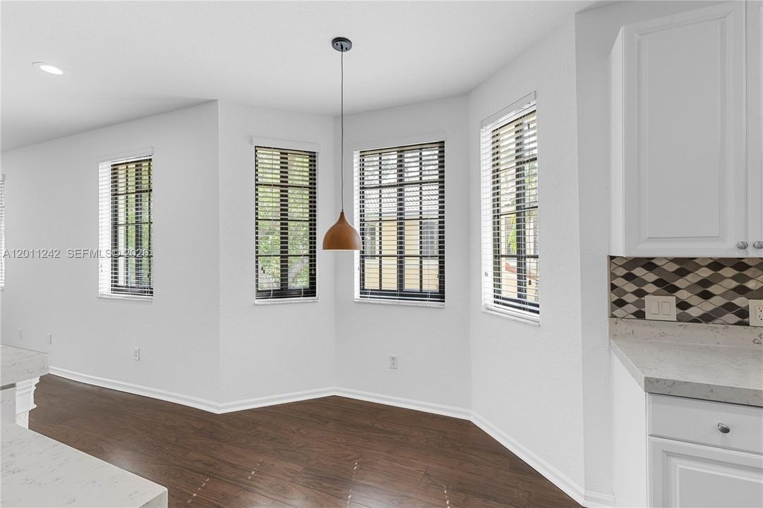 Active With Contract: $699,000 (3 beds, 2 baths, 2290 Square Feet)