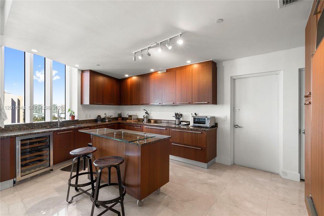 For Sale: $1,999,990 (3 beds, 3 baths, 2327 Square Feet)