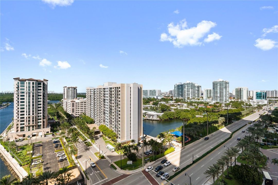 For Sale: $1,999,990 (3 beds, 3 baths, 2327 Square Feet)