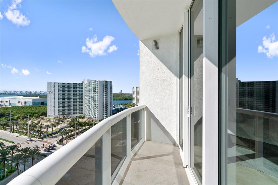 For Sale: $1,999,990 (3 beds, 3 baths, 2327 Square Feet)